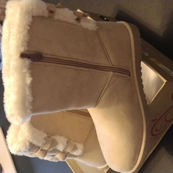 Jessica Cline boots - Picture 2 of 7